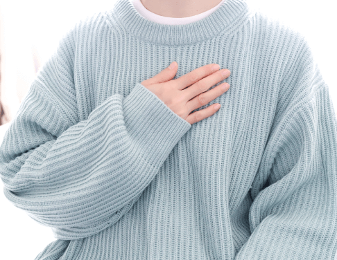 息苦しさを感じる女性